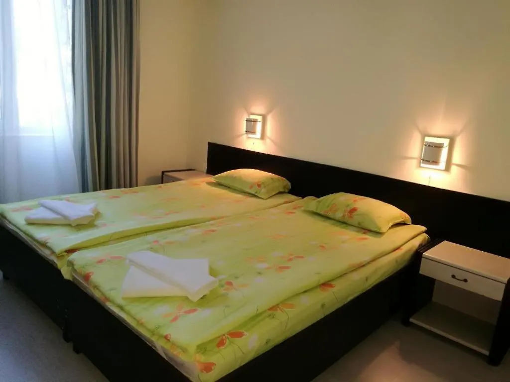 Hotel Хотел Русалка, Varna