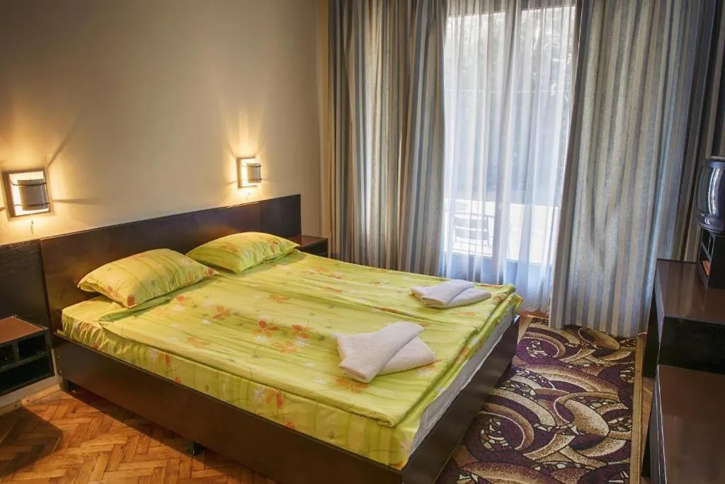 Hotel Хотел Русалка, Varna